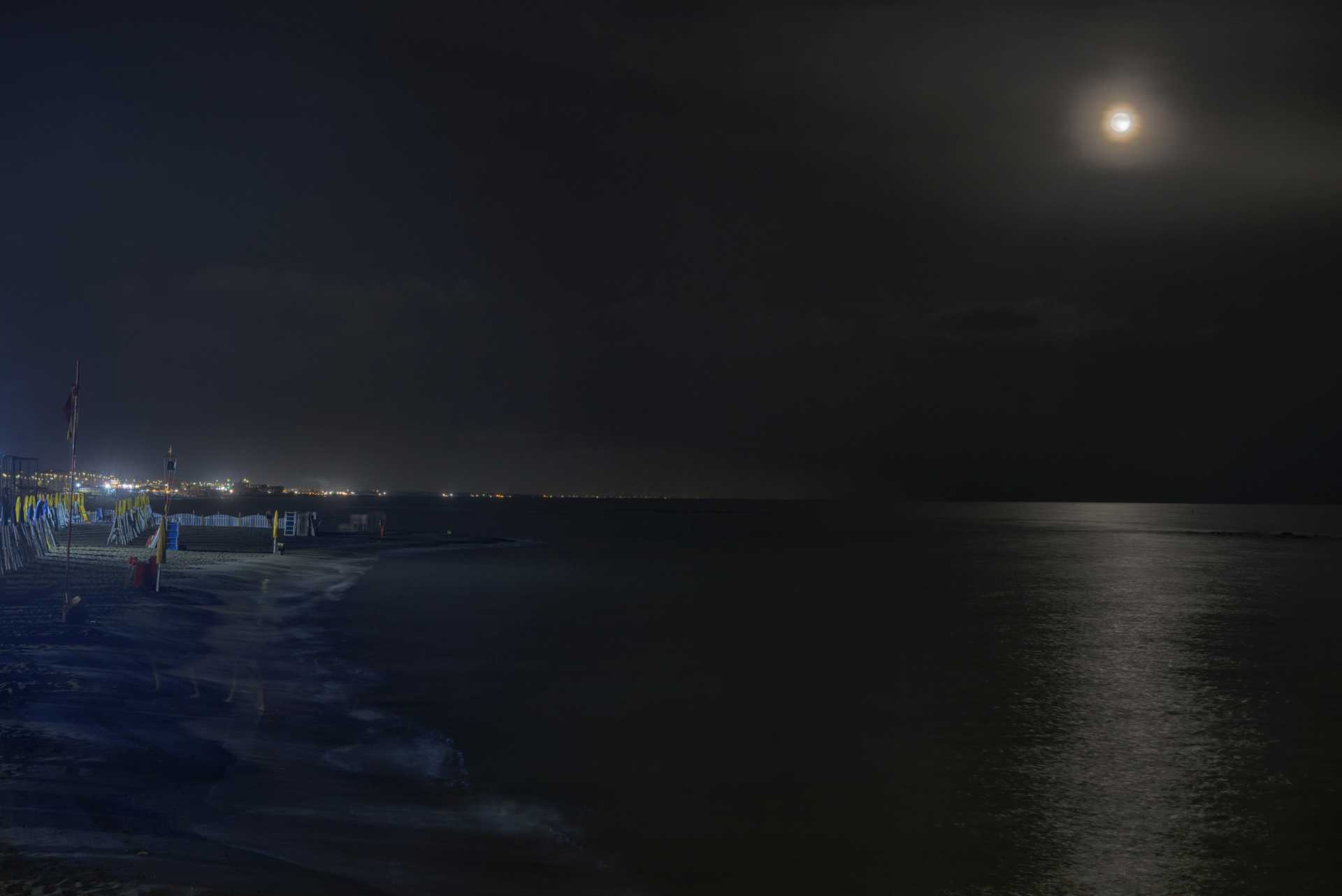 In occasione della luna piena di giugno, Aperiluna al pontile